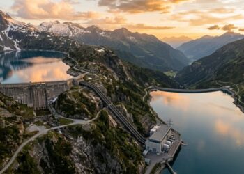 A incrível bateria de água que consegue guardar energia limpa usando apenas a força da gravidade