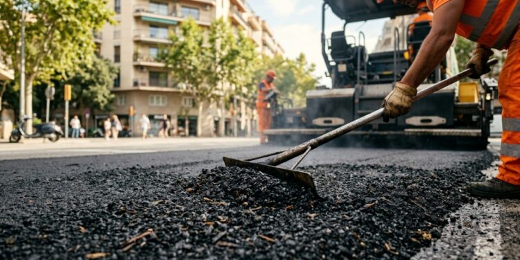 A ideia de Barcelona para reduzir até 76% de CO2: trocar o asfalto comum por restos de azeitona e madeira