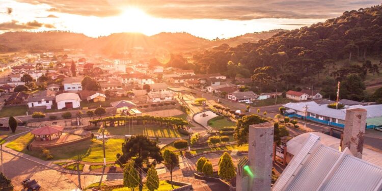 Como é viver na cidade brasileira onde nunca passa de 18°C, mesmo no verão