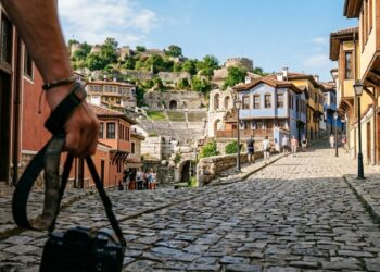 Essa cidade antiga guarda marcas trácias, romanas e otomanas em cada camada do solo