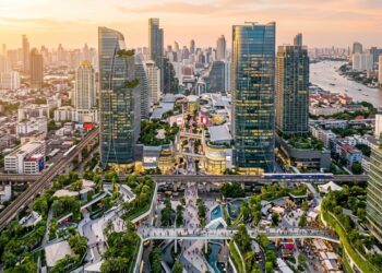 Revelado plano de investimento de 70 bilhões para erguer uma megacidade, uma nova cidade 1,5 vez maior que o CentralWorld