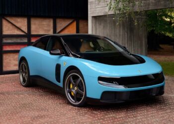 Veículo elétrico controverso da Ferrari deve avançar apesar da instabilidade no lançamento