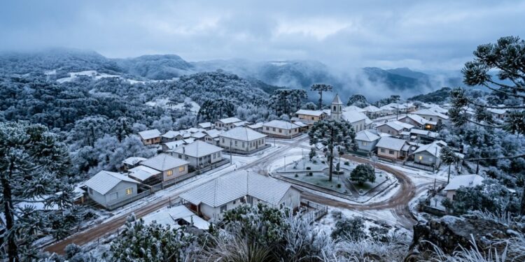 Como é viver na cidade mais fria do Brasil, onde o gelo transforma a rotina dos moradores e até a água congela dentro dos canos