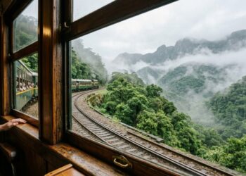 As cidades da Serra do Mar onde neblina, montanhas e ferrovia criaram um cenário que parece parado no tempo
