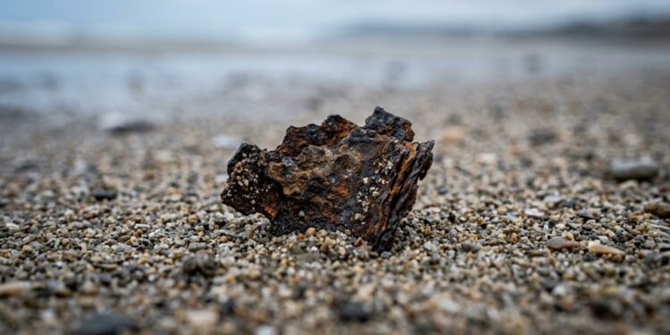 Geólogos encontram estilhaços do Dia D em 4% de uma amostra de areia de Omaha Beach
