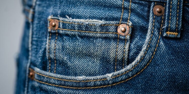 Poucos sabem: para que serve aquele bolsinho minúsculo na frente da calça jeans