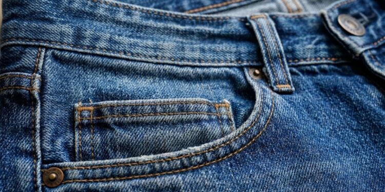 Para que serve o pequeno bolsinho dentro do bolso da calça jeans?