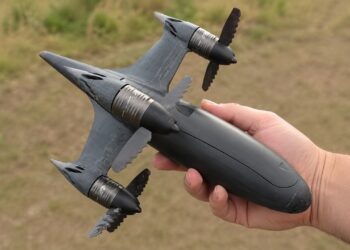 Drone artesanal com hélices serrilhadas chega a 730 km/h em teste não oficial