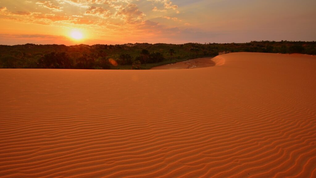 Uma cidade sem mar guarda dunas douradas que transformam a paisagem do Cerrado