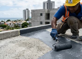 Qual a melhor impermeabilização para laje que vira terraço: manta asfáltica, manta líquida ou poliureia projetada?