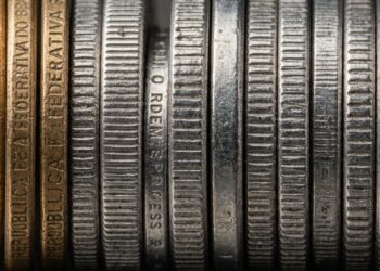 Para que servem as linhas onduladas na borda das moedas brasileiras?
