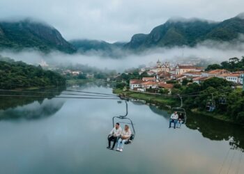 Neblina, temperaturas que podem chegar perto de 6 °C e um teleférico sobre um lago parecem cenário de região serrana do Sul, mas fazem parte deste município a mais de mil metros de altitude no meio do sertão nordestino