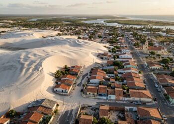 A cidade do Nordeste onde as dunas avançam sobre as ruas todos os anos, e a prefeitura precisa remover areia de casas inteiras antes do início da estação seca