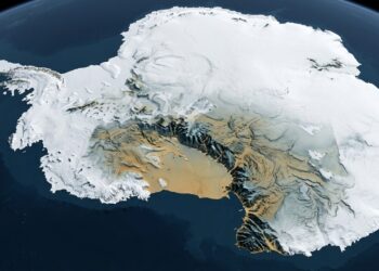 Cientistas derretem o gelo da Antártida por satélite e o que eles encontraram embaixo assustou a arqueologia