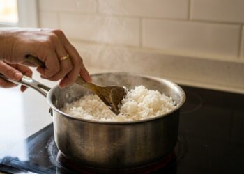 Arroz resfriado por 24 horas e reaquecido provocou resposta glicêmica menor em estudo