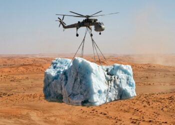Em 1977, um príncipe saudita mandou transportar de helicóptero, avião e caminhão refrigerado um bloco de gelo para testar se poderiam levar icebergs ao deserto