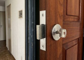 Fechadura tetra pode reforçar a segurança da porta, mas há um detalhe mais importante que o formato da chave