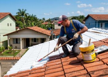 A gambiarra com telha branca e tinta refletiva que derruba até 5 °C dentro de casa e custa menos que um ventilador novo