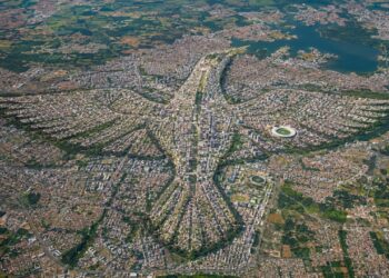 A cidade goiana desenhada para ser vista de cima em formato de ave, e por que só quem anda de avião percebe o traçado que os moradores nunca veem do chão