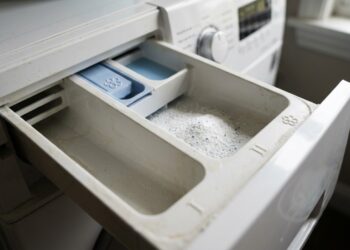 Para que servem os símbolos I, II e a florzinha na gaveta da máquina de lavar que muita gente confunde