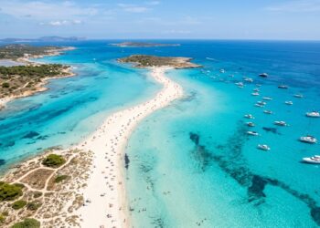 Desculpe, Caribe: a praia eleita queridinha fica na Espanha, com areia branca, águas turquesa e a calmaria do Mediterrâneo