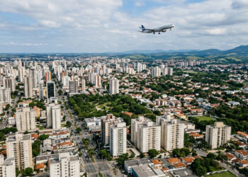 Uma cidade paulista abriga mais da metade das empresas de um dos principais clusters aeroespaciais brasileiros, além de Embraer, ITA e INPE