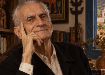 Ariano Suassuna, dramaturgo brasileiro: “Não sou nem otimista, nem pessimista. Os otimistas são ingênuos, e os pessimistas amargos. Sou um realista esperançoso” — a reflexão definitiva sobre como preservar a sanidade e a motivação para trabalhar em tempos de crises intermináveis e notícias ruins na timeline