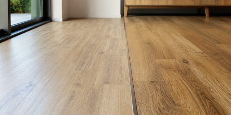 Pisos vinílicos X pisos laminados: quais as diferenças, qual dura mais e como instalá-los