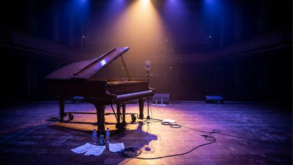 Citação do dia de Elton John: “Demorei 16 anos para dizer aquelas três palavras: ‘Preciso de ajuda’” — Lições de vida de uma frase inspiradora do lendário cantor e compositor sobre vulnerabilidade, pedir ajuda, autoaceitação, resiliência, cura, coragem, relacionamentos e crescimento pessoal