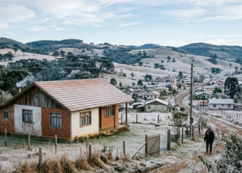A cidade catarinense mais fria do Brasil onde paredes com câmara de ar ajudam a enfrentar o frio intenso