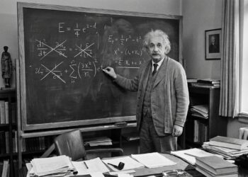 Albert Einstein: "Uma pessoa que nunca cometeu um erro nunca tentou nada novo" — reflexão do físico sobre como o medo de errar é o que impede o crescimento