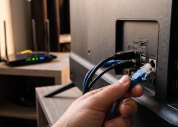 Qual é melhor para conectar a TV à internet: Wi-Fi 2,4 GHz, Wi-Fi 5 GHz ou cabo Ethernet?