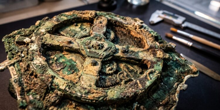 O “computador” de 2 mil anos encontrado num naufrágio grego calculava eclipses e movimentos dos astros