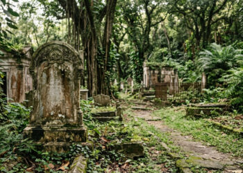 O cemitério mais antigo do Brasil ainda em funcionamento e as histórias de quem está enterrado lá