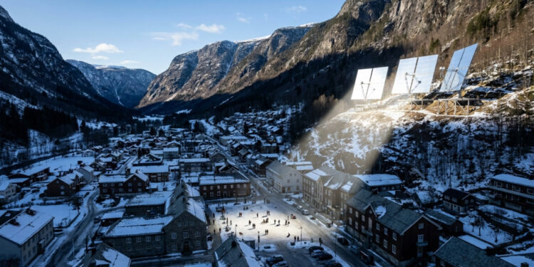 A cidade norueguesa que usa 3 espelhos gigantes para levar luz do sol à praça no inverno