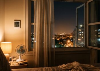 Especialistas concordam: abrir as janelas à noite e fechar de dia está deixando de ser a melhor estratégia contra o calor no verão
