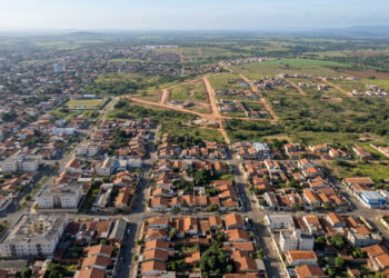 O Brasil já consegue mapear como as manchas urbanas mudam ao longo dos anos e revelar em quais direções cidades estão engolindo áreas antes rurais ou naturais