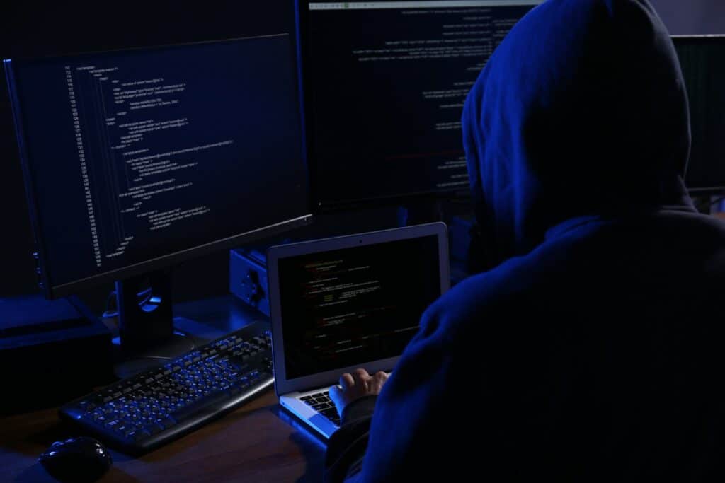 McAfee cibersegurança hacker