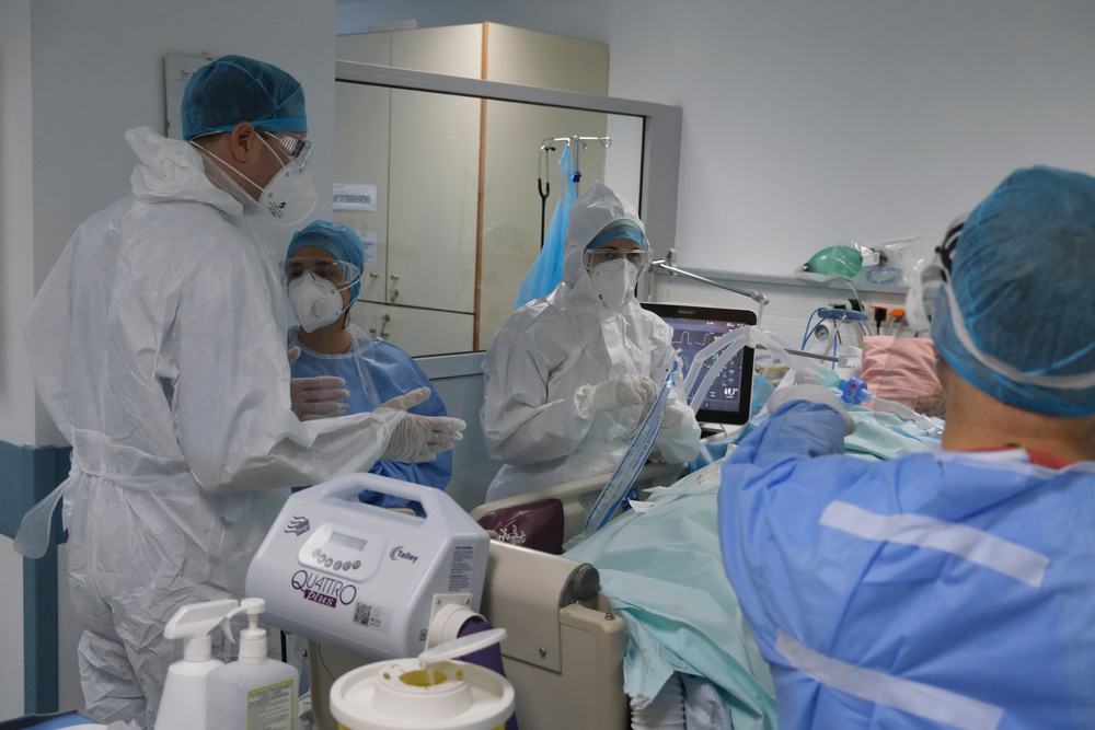 profissionais de saúde trabalhando