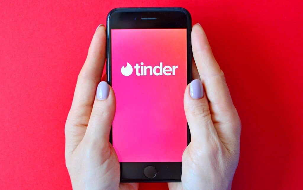 tinder app redes sociais