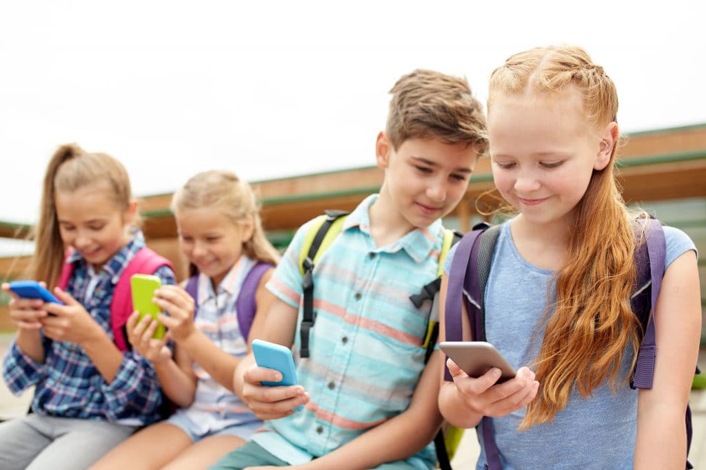 Instagram é criticado por planejar versão apenas para crianças menores de 13 anos. Imagem: Shutterstock