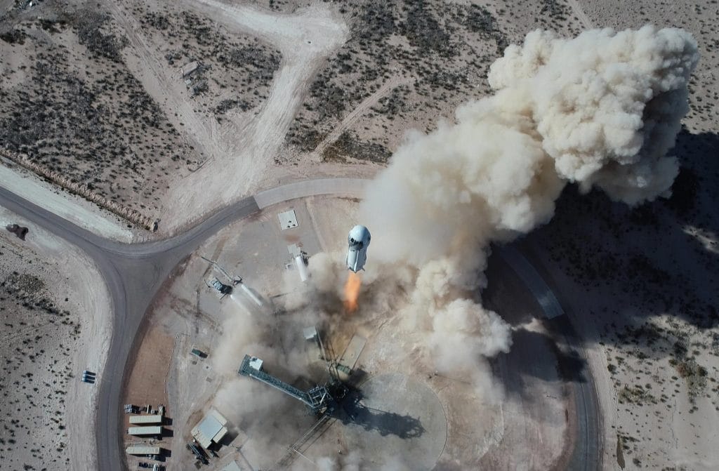 Decolagem da missão NS-14 do New Shepard da base de lançamento da Blue Origin no Oeste do Texas