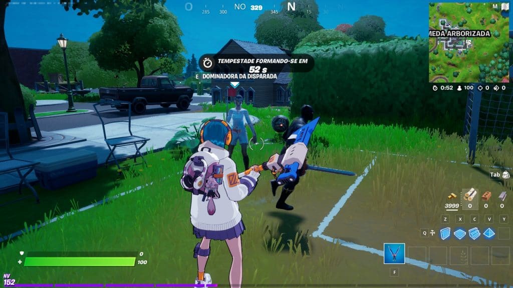 Vá até a Alameda Arborizada e encontre a Dominadora da Disparada, personagem que faz parte das Tarefas de Neymar Jr. em 'Fortnite'. Imagem: Epic Games/Reprodução