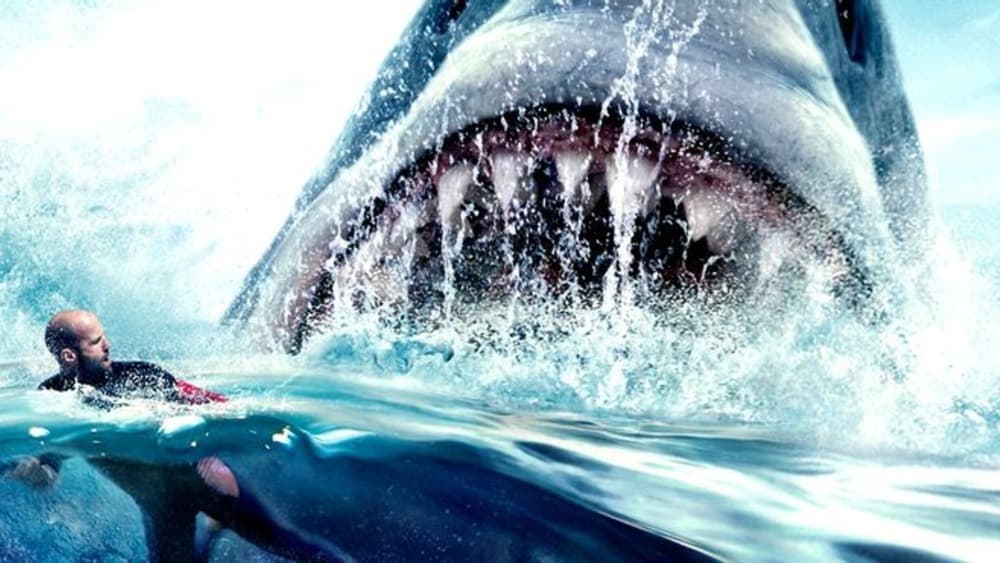 Jason Statham voltará a enfrentar um tubarão gigante em 'Megatubarão 2'. Imagem: Warner Bros./Divulgação