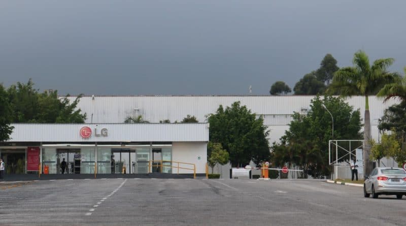 Fachada da empresa da LG em Taubaté