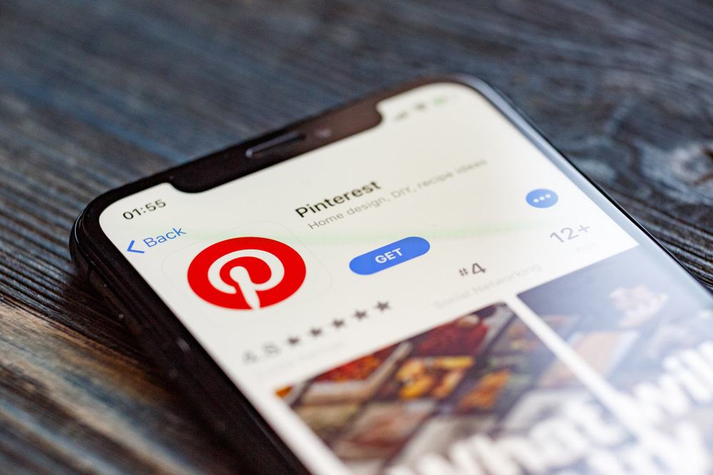 Aplicativo Pinterest aberto no celular