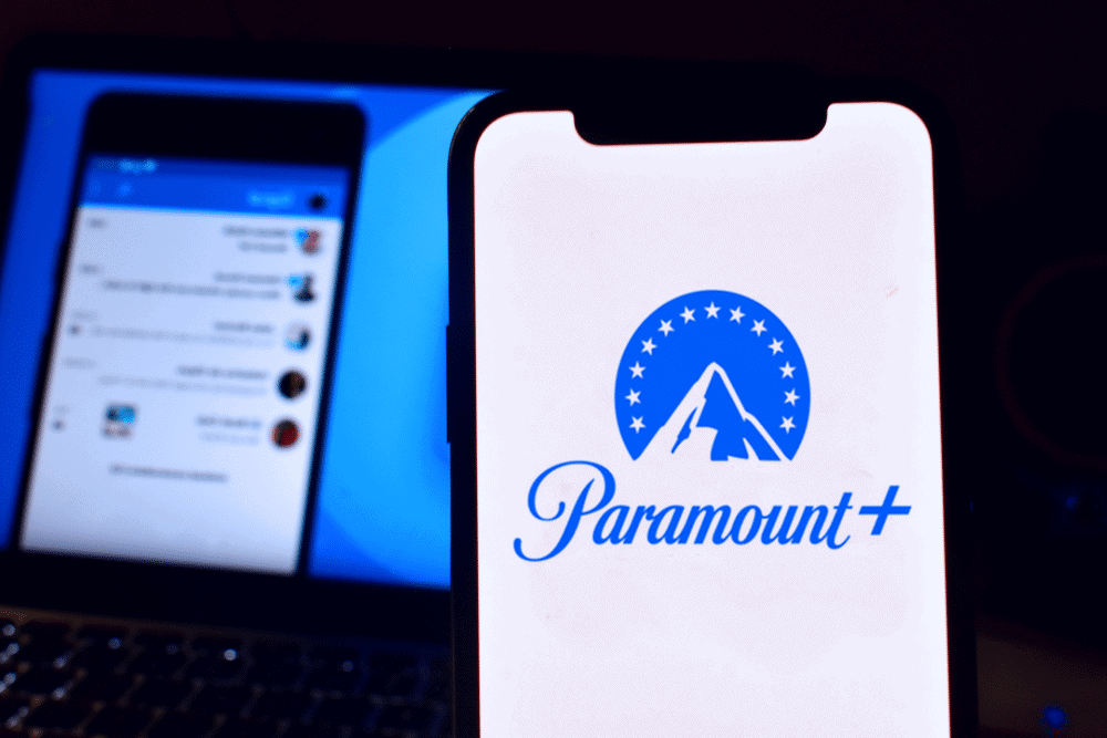 celular com o serviço paramount + paramount plus
