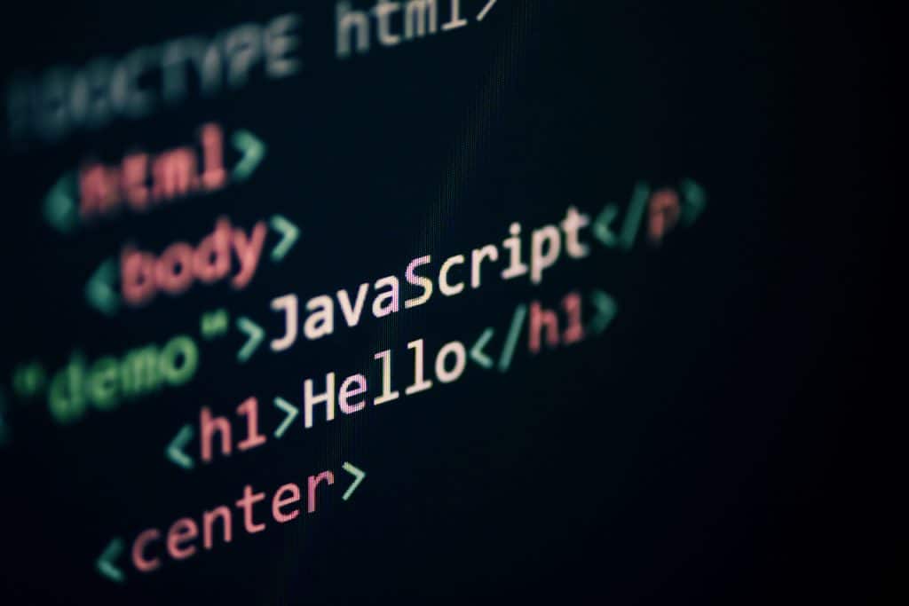 TNT patrocina edtech de inclusão digital pelo segundo ano