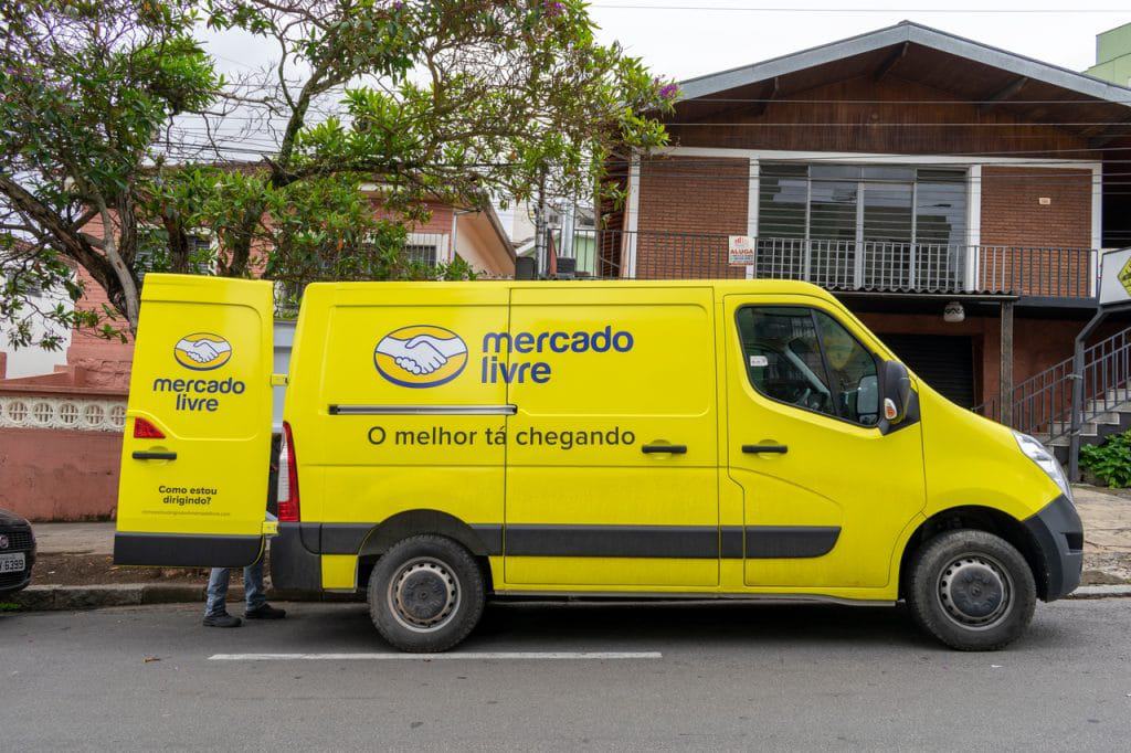 Van de entrega do Mercado Livre
