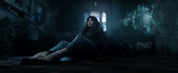 A atriz Annabelle Wallis caracterizada como a protagonista do filme.